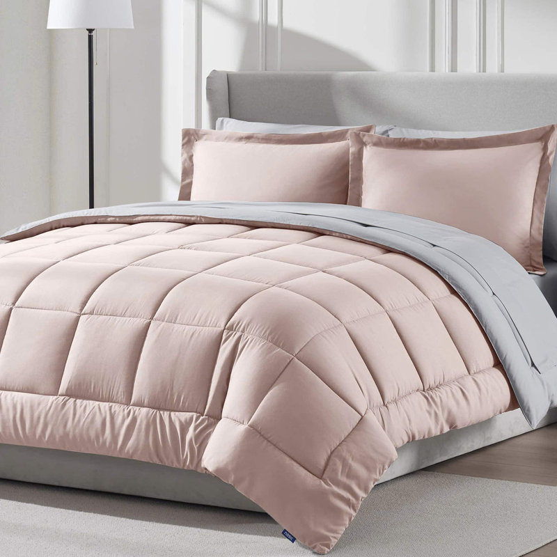 Ensemble d'édredon réversible avec draps Bed-in-a-bag, Pêche / beige, Édredon grand + 7 articles supplémentaires