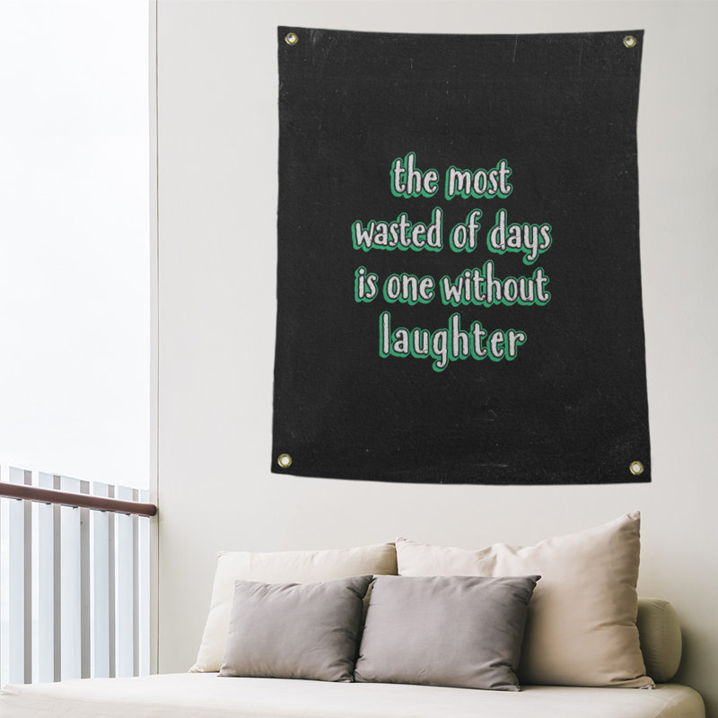 Tapisserie tableau noir en polyester citation de rire, H 36 po x l 26 po, Vert