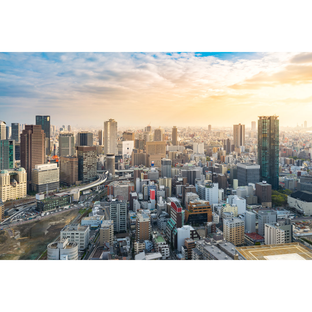 Osaka Skyline von Kwanchai_Khammuean - Foto auf Leinwand