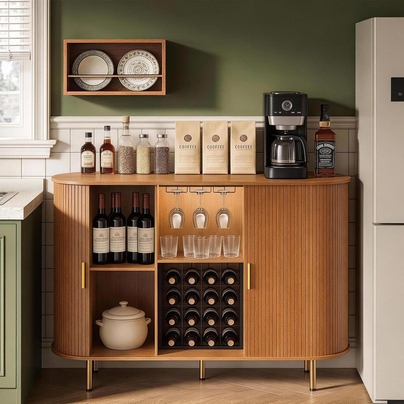 Armoire à vin 55 "avec lumières DEL et prise de courant, bar à café avec support à vin pour 12 bouteilles, buffet cannelé