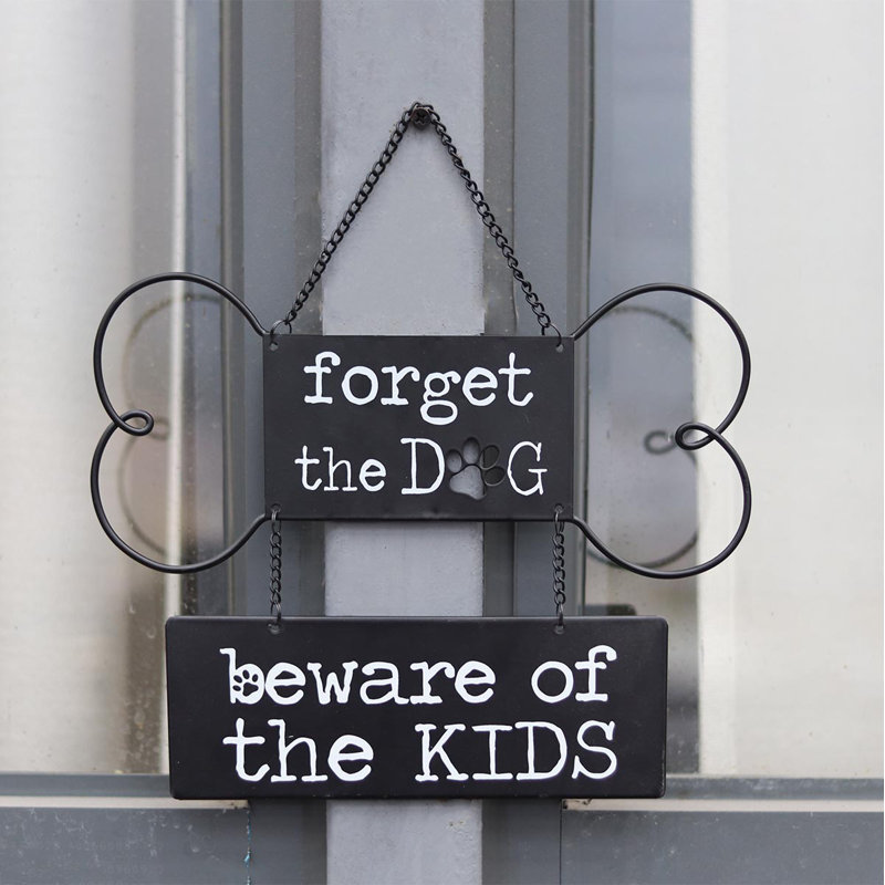 Décoration murale en métal Forget The Dog Beware Of The Kids