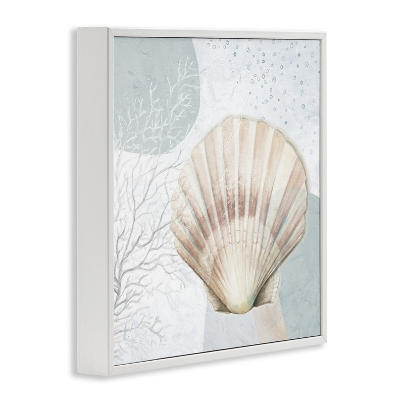 «Seashell Circle», estampe numérique par Patricia Pinto, Estampe numérique encadrée blanc bord de mer, H 17 po x l 17 po