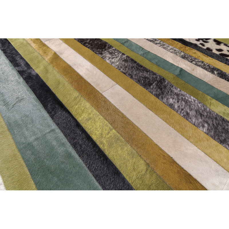Nueva Raya Cowhide Striped Area Rug, Round 4'11"
