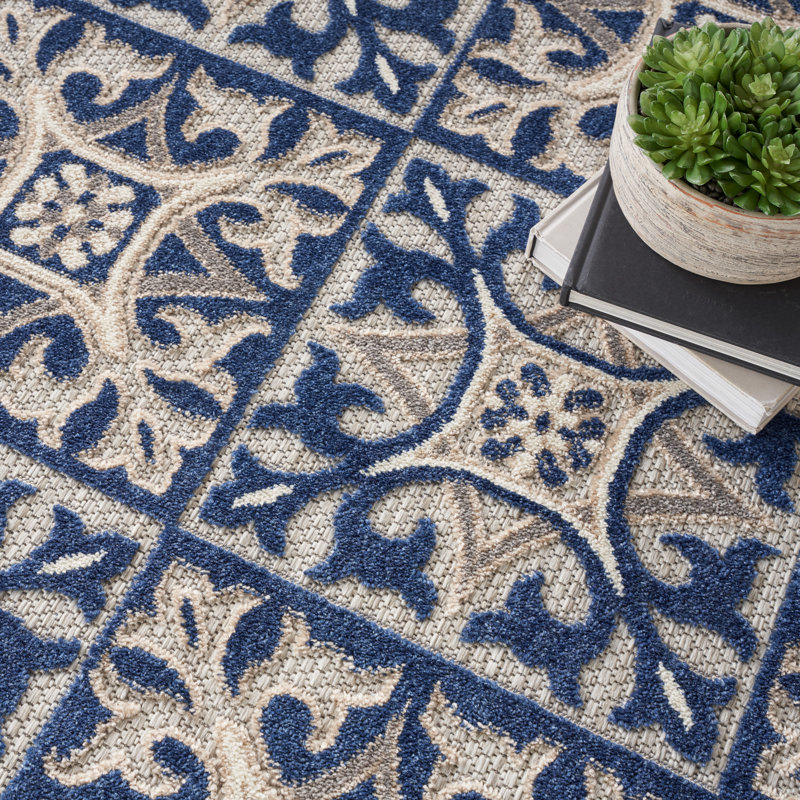 Aloha  Geometric Blue Indoor/Outdoor Area Rug, Round 7'10"