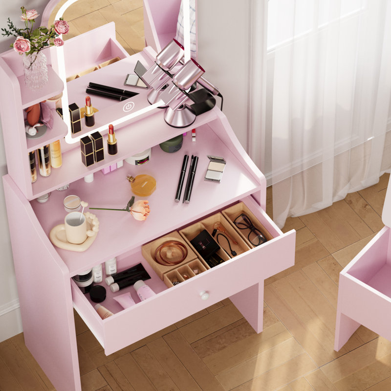Dileydi Vanity, Pink