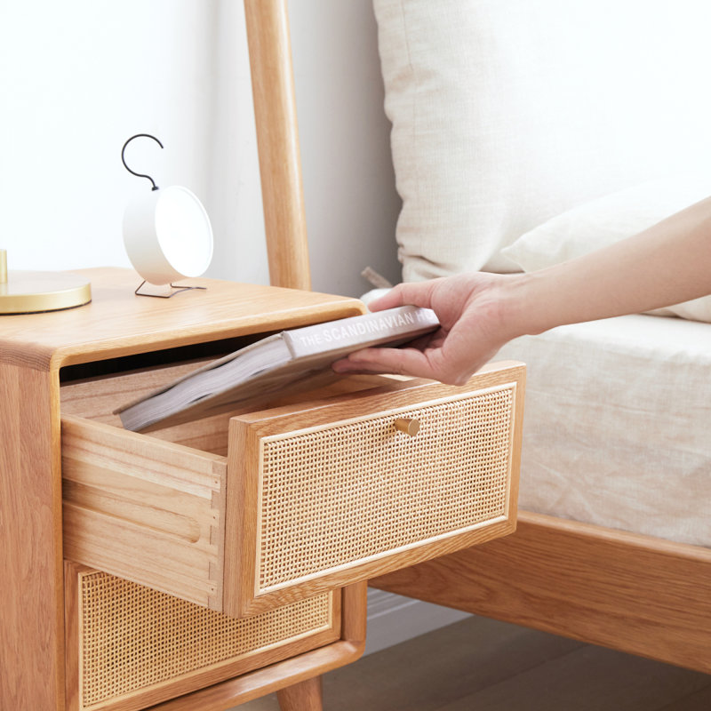 Table de chevet en bois massif Pure