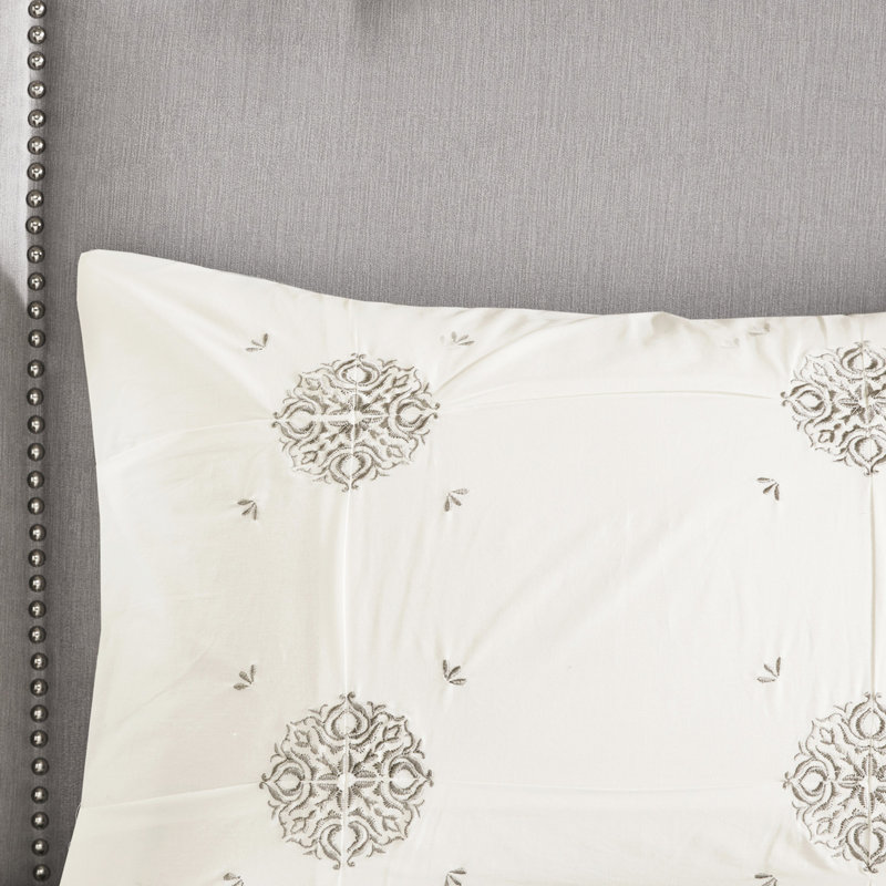 Édredon 6 pièces en coton réversible avec motif brodé caractéristique, Édredon double et 5 pièces supplémentaires