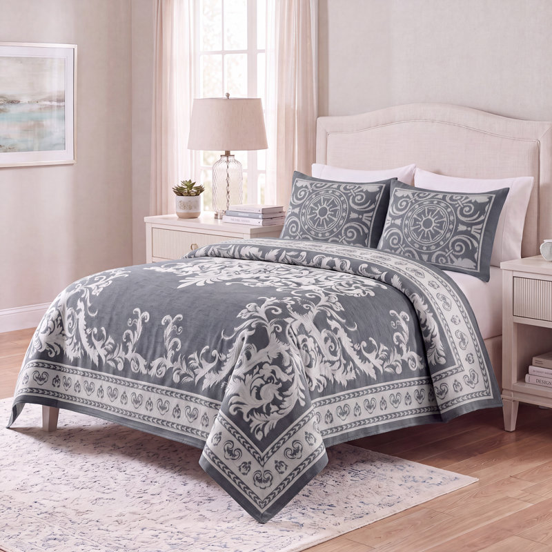Rio Lightweight Cotton Blend Woven Jacquard Traditional Medallion Bedspread/Coverlet Set, Denim Blue, Twin + 1 sham