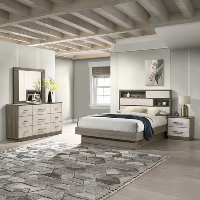 Helvey 4PC Bedroom Set