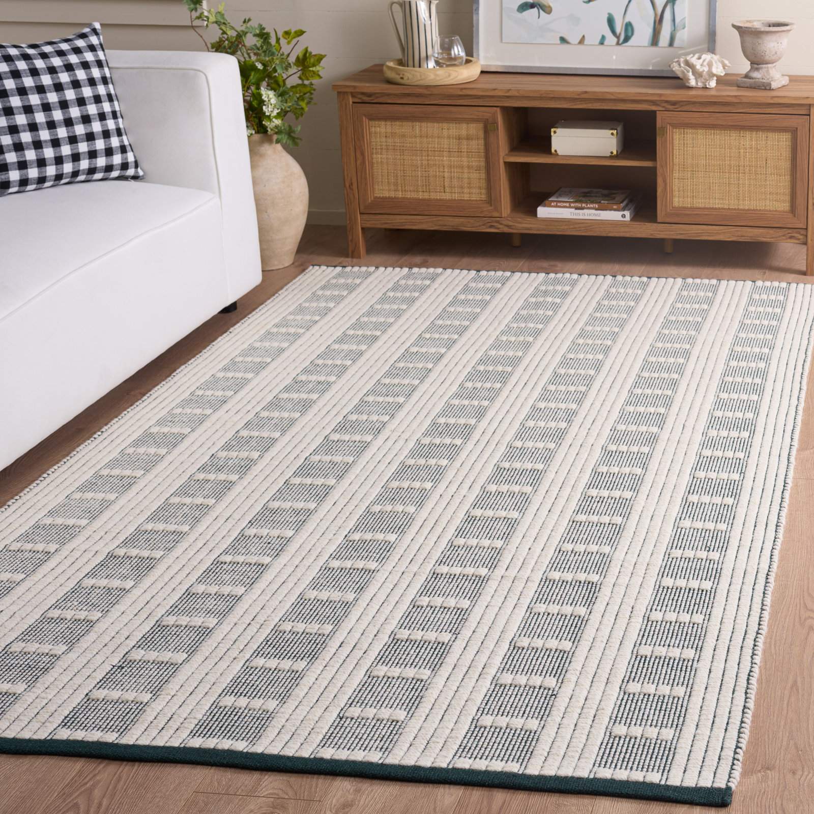 Terrace Green Ivory Flatweave Geometric Wool Rug, Rectangle 4' x 6', Green