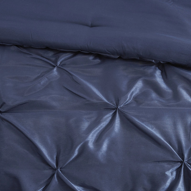 Ensemble de literie 7 pièces pour très grand lit bleu marine avec rembourrage comprenant des taies décoratives, des coussins décoratifs et une jupe de lit froissée