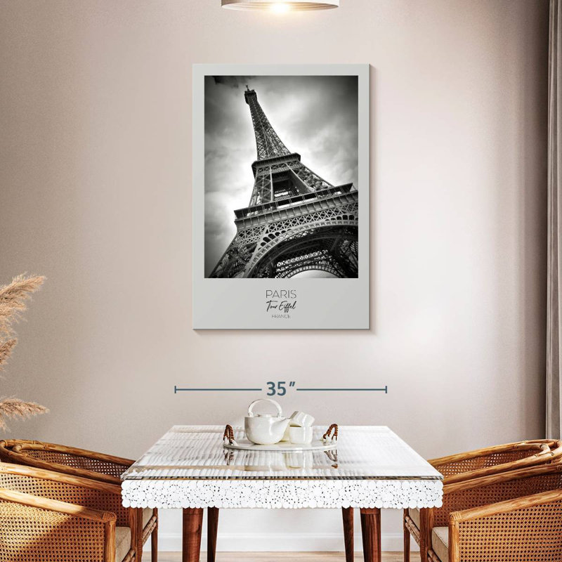 Portrait de Lilie Paris Tour Eiffel, H 45 po x l 30 po