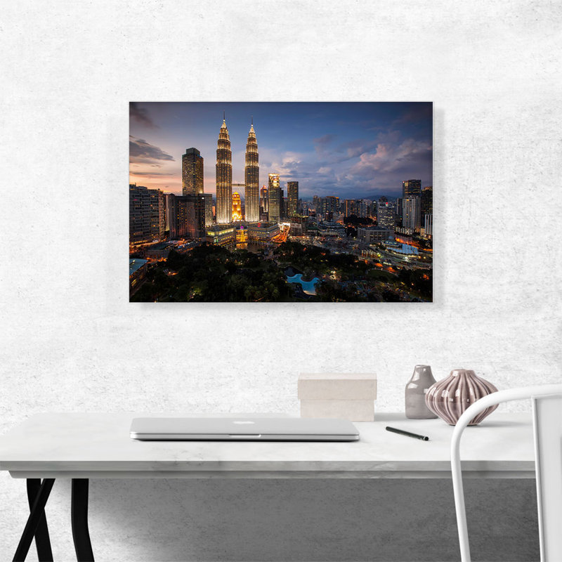 Kuala Lumpur, Malaisie, impression sur toile tendue, H 18 po x l 26 po x P 0,75 po