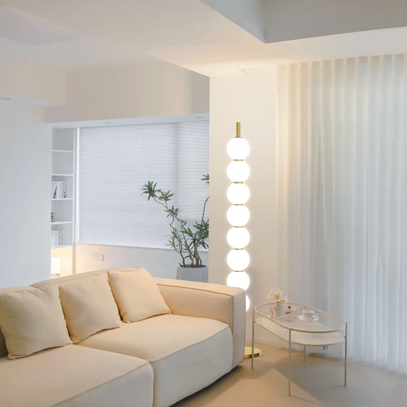 Lampe sur pied à DEL 47,2 po