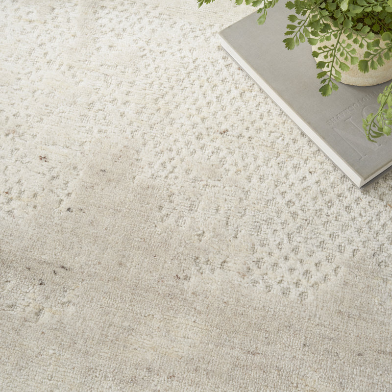 Grete Abstract Handmade Area Rug, Rectangle 236 x 297 cm