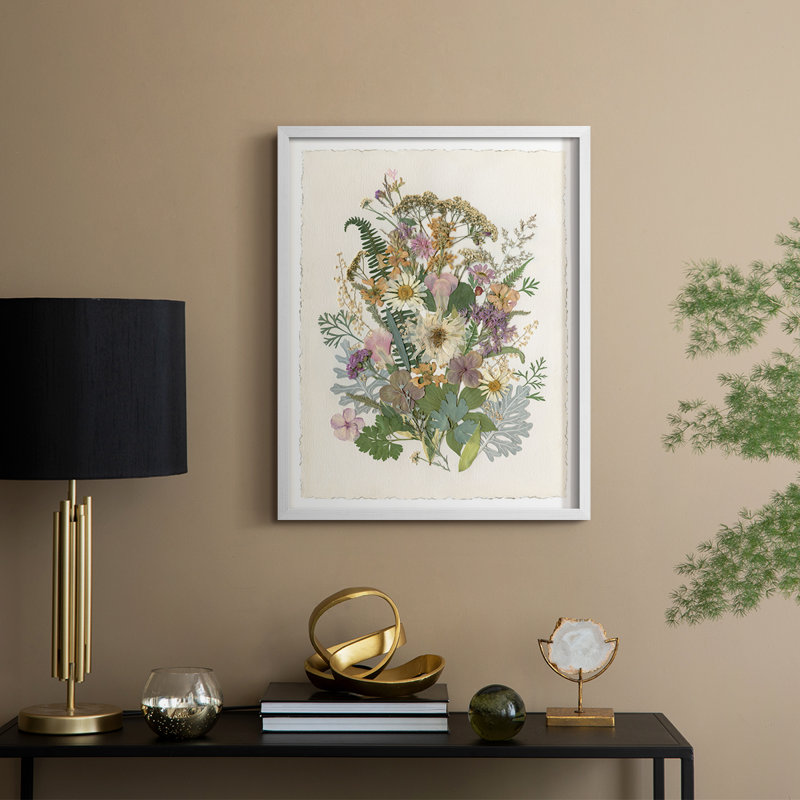 Organic Bouquet II, reproduction encadrée - bois massif, H 15 po x l 12 po, Blanc