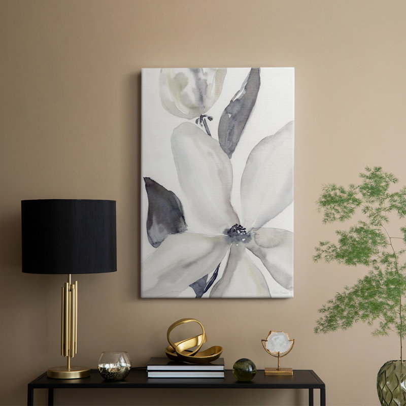 Fleur de l'aube II - toile tendue sur mesure Cavas, H 36 po x l 24 po