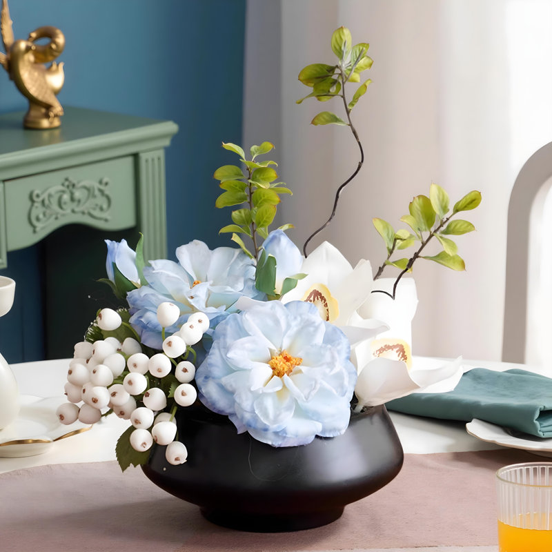 Ornements de fleurs simulées