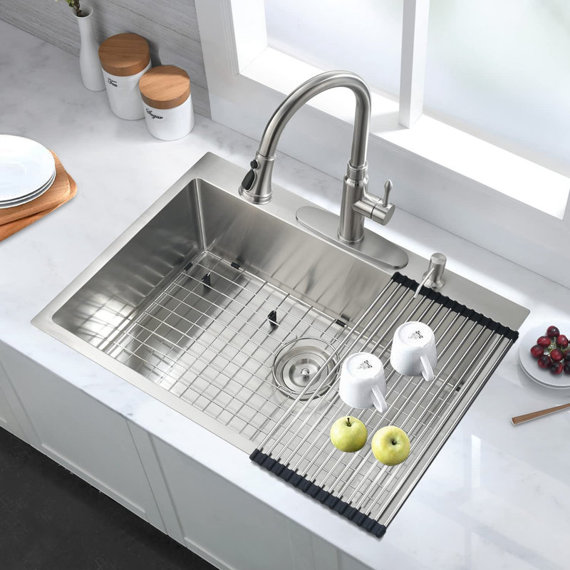 Évier de cuisine à cuve simple en acier inoxydable à 2 trous avec grille inférieure et crépine