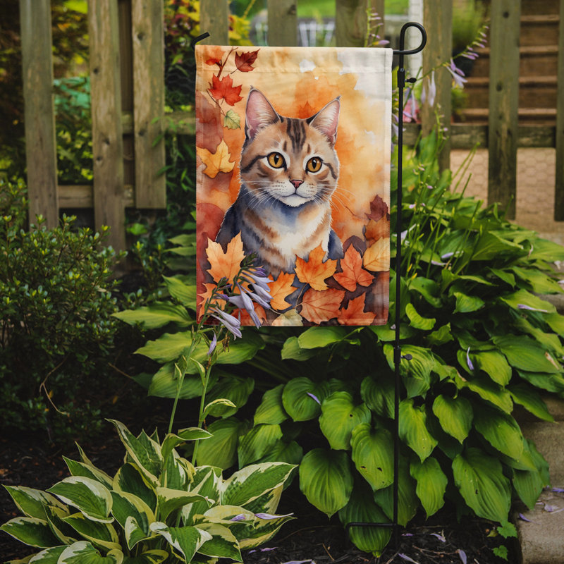 Chat en feuilles d'automne drapeau de jardin, Raas