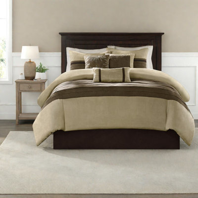 Luxurious 7-piece Faux Suede Bedding Set, Polyester Comfort For Home