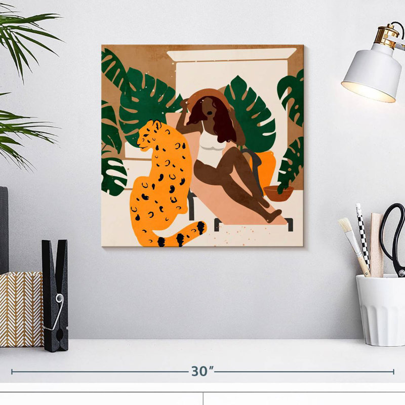 Crowle Leopard And Woman In Swimsuit, H 16 po x l 16 po