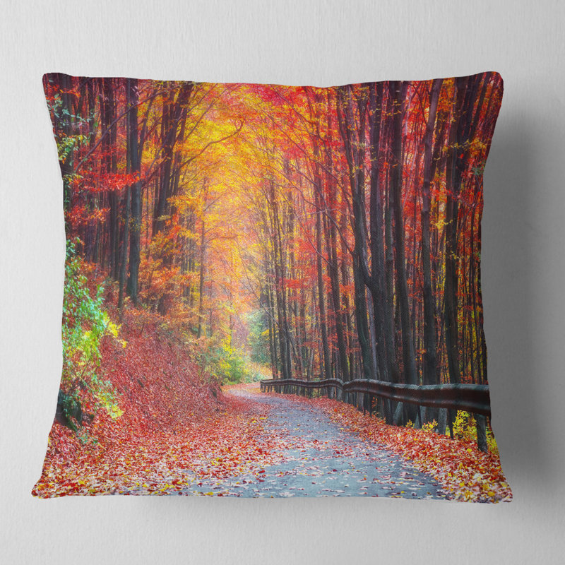 Road in Beautiful Autumn Forest - Coussin imprimé forêt, 16 po x 1 po, Coussin décoratif