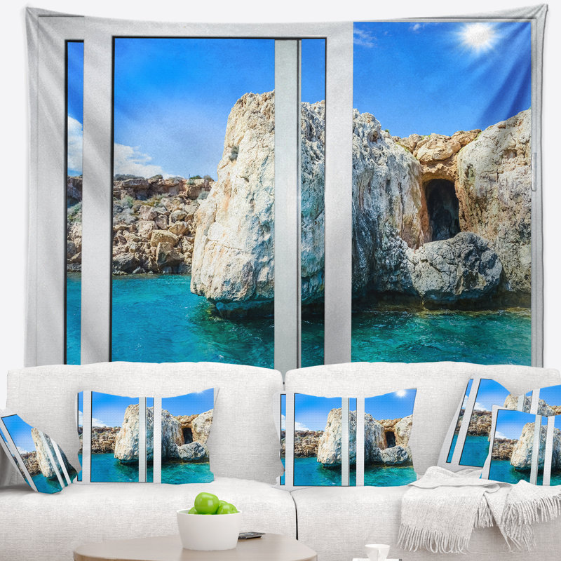 Tapisserie «Seashore Open Window to Rocky Sunny Ocean», H 68 po x l 80 po