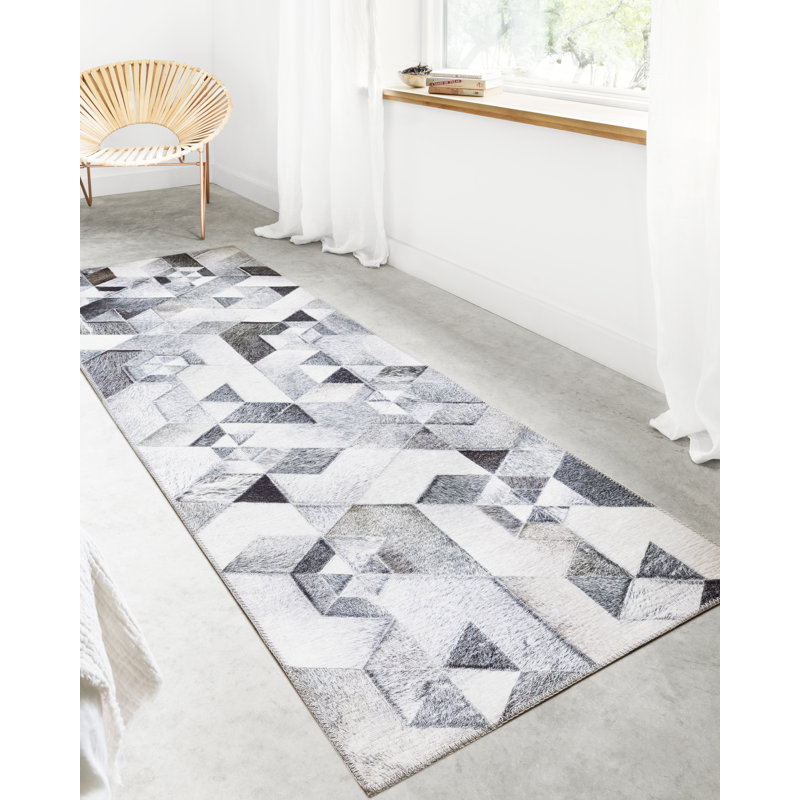 Tapis gris à motif géométrique Rogers, Tapis de couloir 2 pi 6 po x 7 pi 6 po