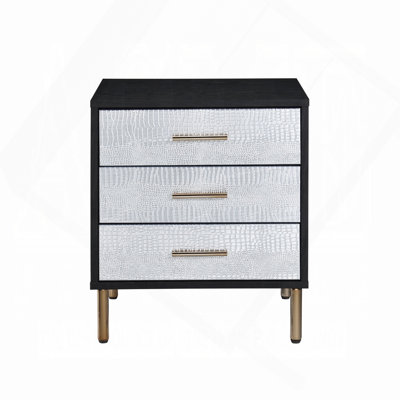 3 Drawers Particleboard Nightstand, Black