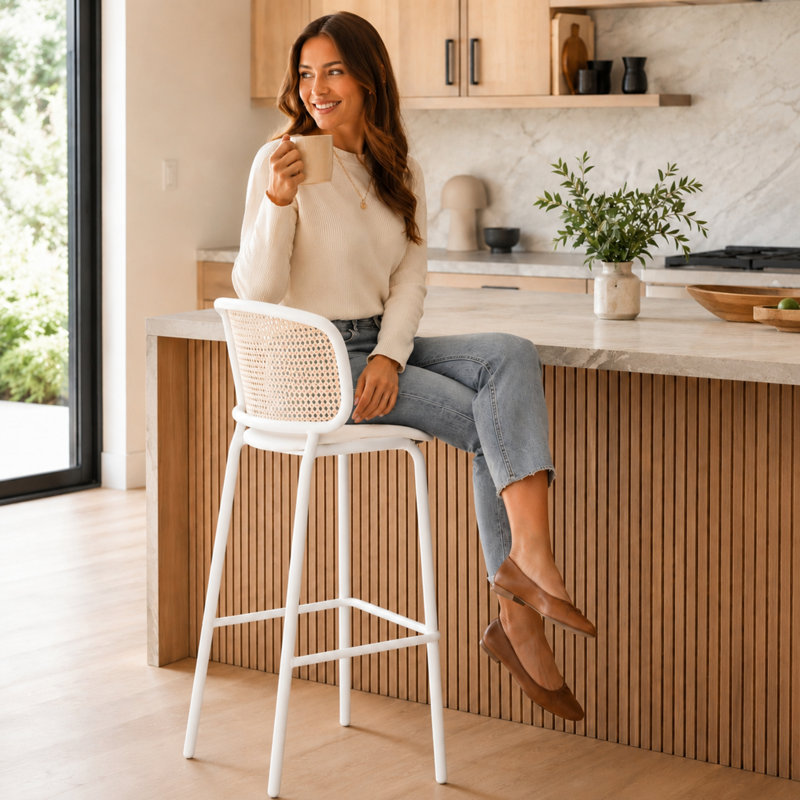 Tabouret de bar moderne de style Mid-Century Daishun, tabouret de bar à hauteur de comptoir en osier avec accoudoirs, fauteuil d'îlot de cuisine rembourré en tissu, mobilier de salle à manger à structure en acier robuste