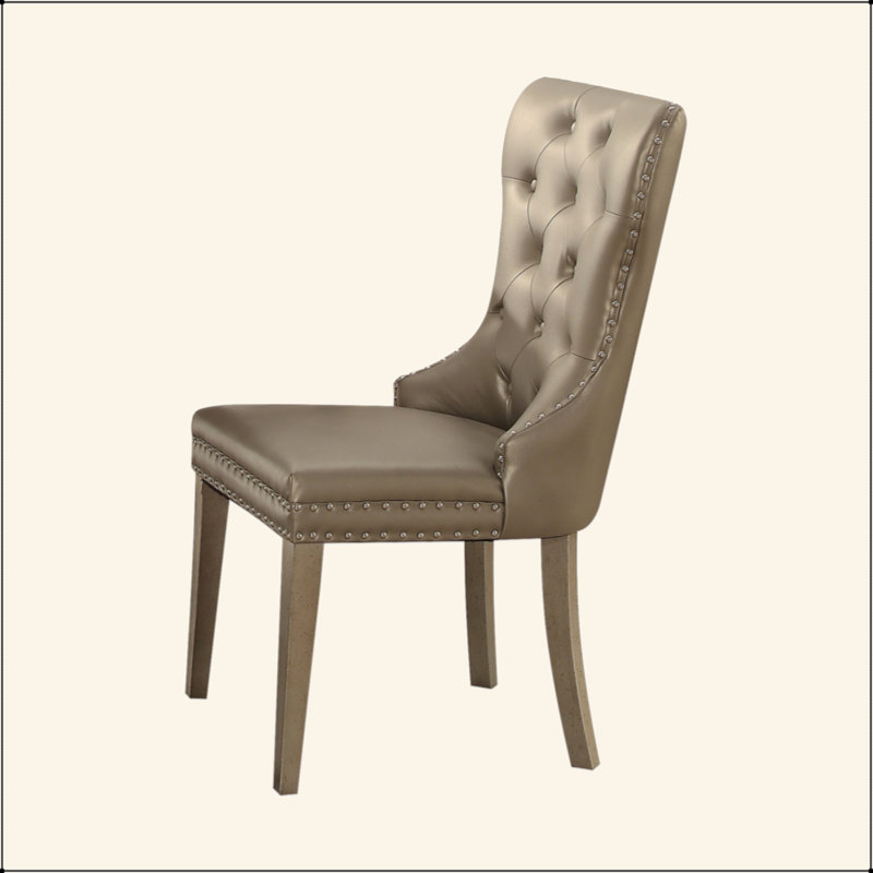 Ensemble de 2 chaises d'appoint en cuir synthétique et finition champagne Kacela