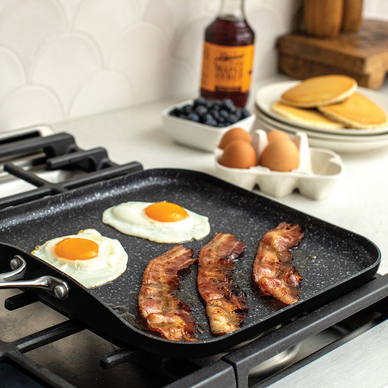 Basalt Cookware Set