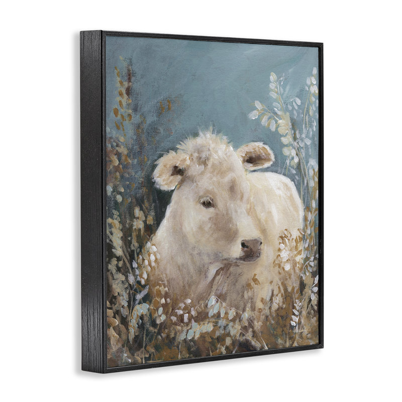 Doux bovin parmi les fleurs, estampe numérique, design par Amanda Hilburn, H 14 po x l 11 po, Giclée encadrée noir minuit
