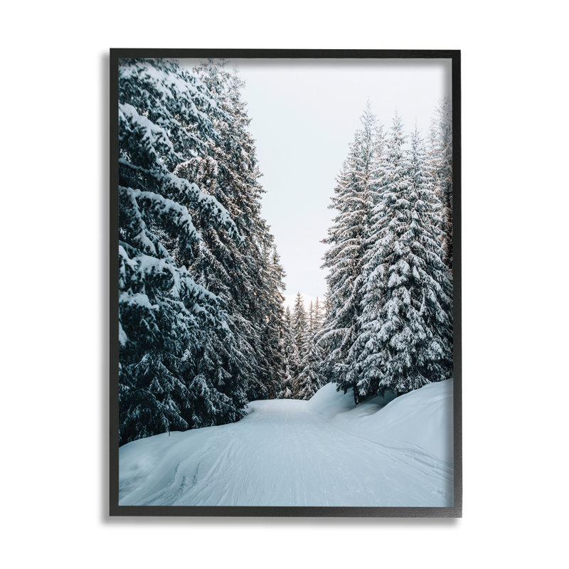 «Snowy Ski Slopes» encadré sur bois par Incado, Giclée encadrée noir minuit, H 14 po x l 11 po x P 1,5 po