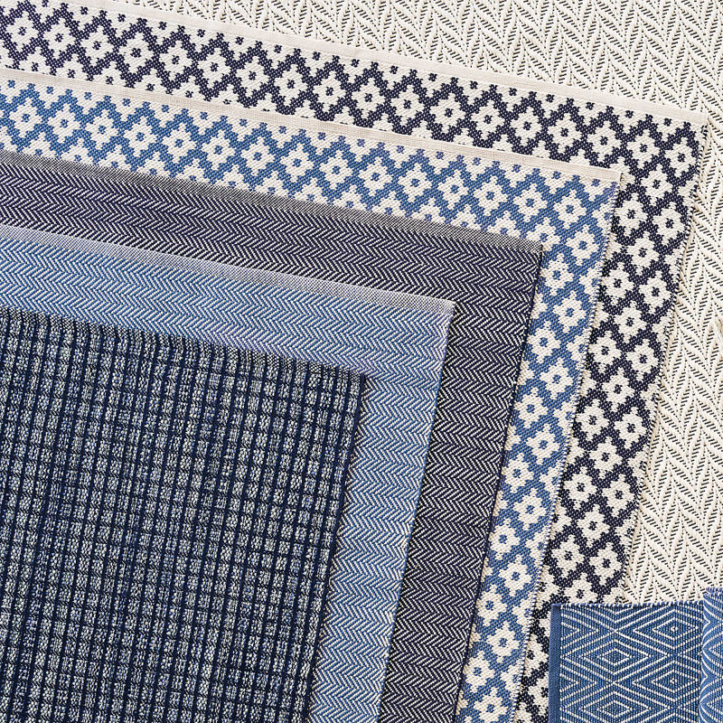 Herringbone Indigo/White Handwoven Indoor/Outdoor Rug, Rectangle 2' x 3'