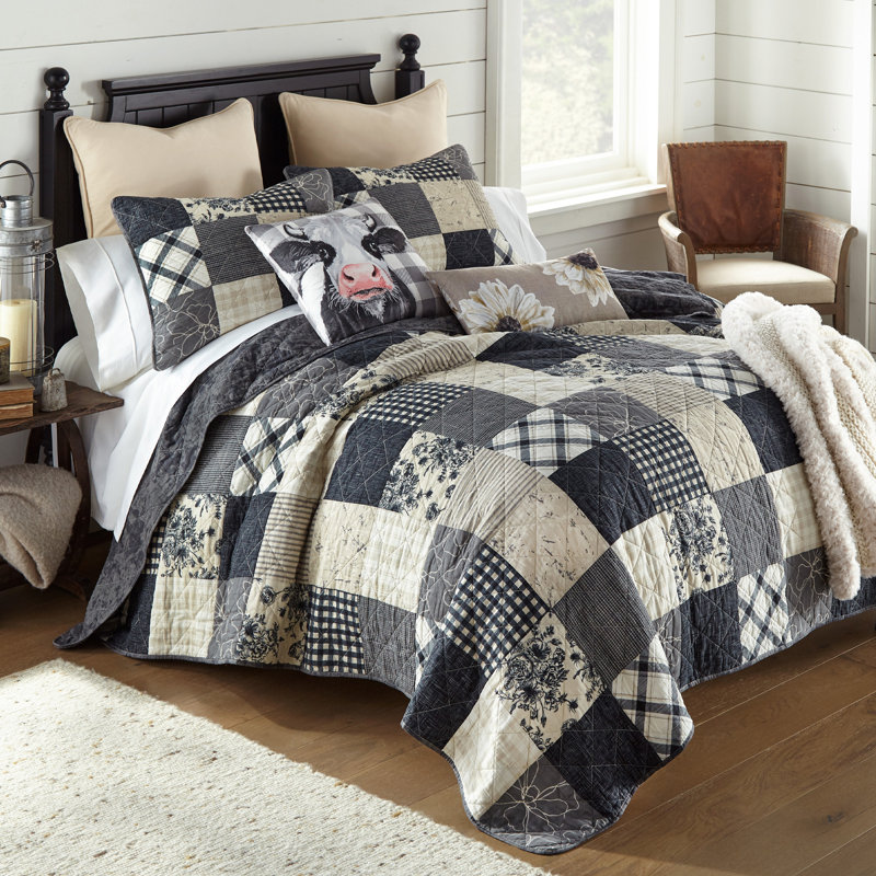 King Black and Beige Cotton Reversible Quilt Set