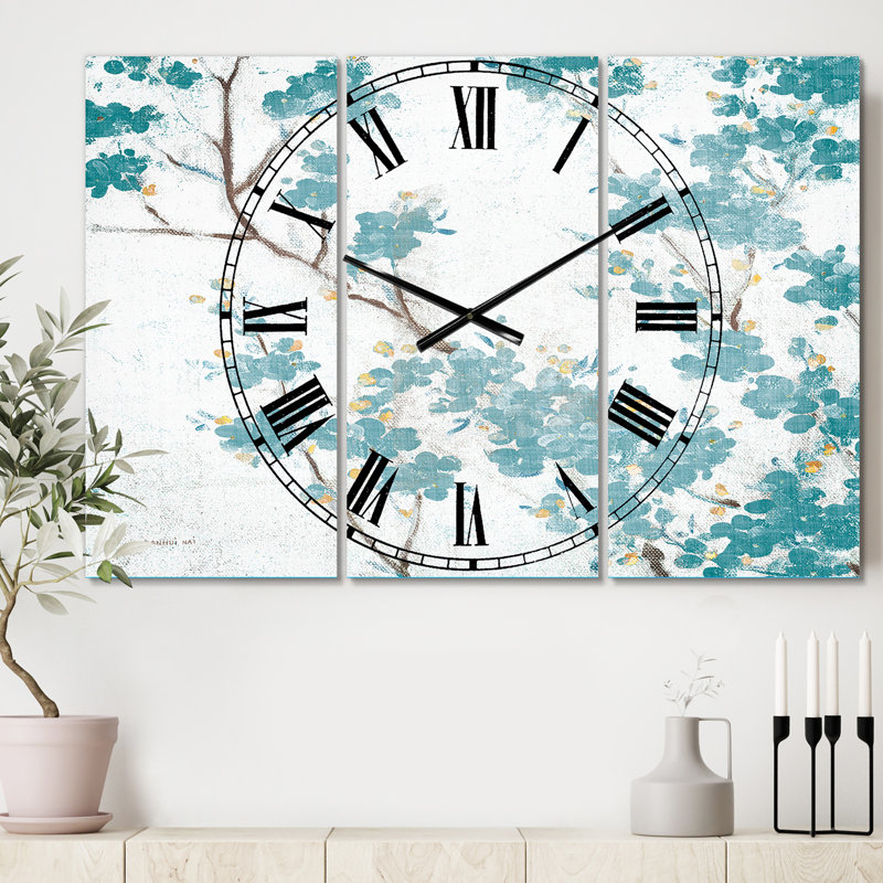 Teal Cherry Blossoms II - Horloge murale traditionnelle