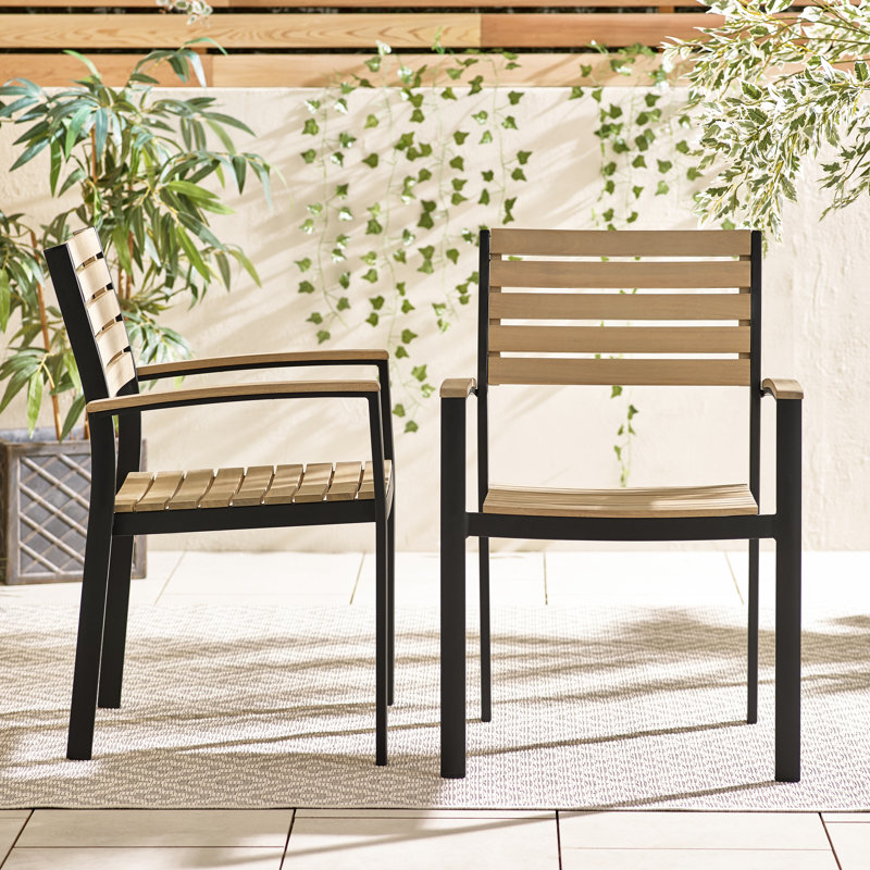 Chaises de salle à manger d'extérieur en bois massif et métal Elsner