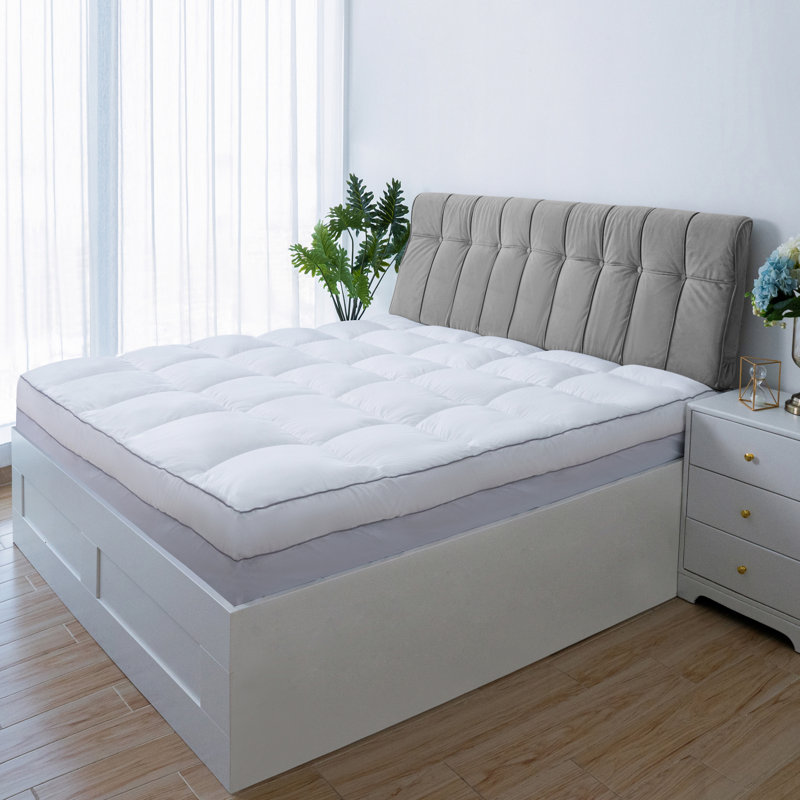 Surmatelas en duvet synthétique moelleux Lachapelle, Complète