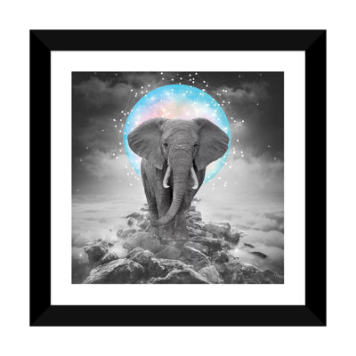 «Elephant - on Rocks Color Moon» par Soaring Anchor Designs - impression d'art textuel