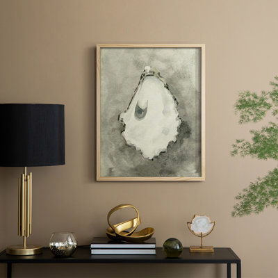 «Neutral Oyster Shell III», reproduction encadrée - bois massif