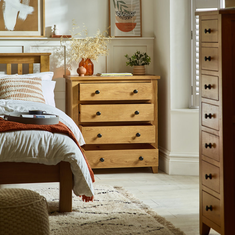 North Castle Solid Wood 83cm W 4 - Drawer Chest of Drawers