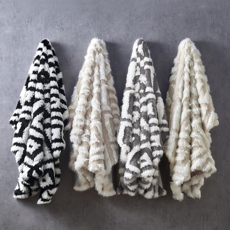 Jeté en tricot 50 po x 60 po Cozy Tyme Quinten, Noir