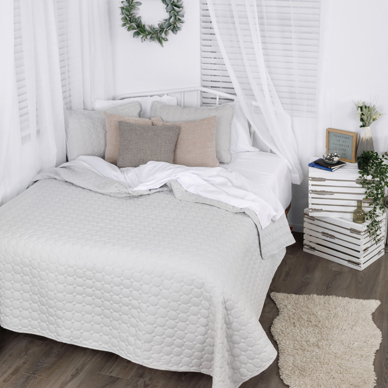 Light Grey Twin Microfiber Quilt Set with Sham
