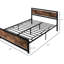 Structure de lit grand avec tête de lit à grain de bois foncé - Base de lattes de style industriel en métal noir, sans sommier