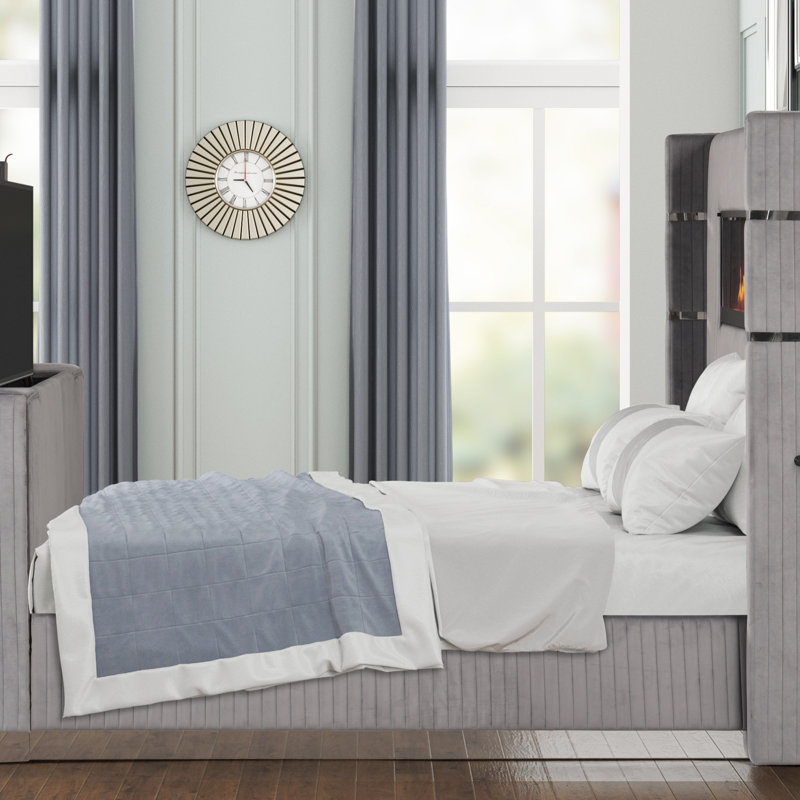 Lit très grand de style moderne somptueux avec foyer dans la tête de lit et meuble télé dans le pied de lit en bois, Gris