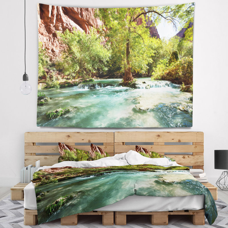 Tapisserie de montagne dans les montagnes landscape spring creek, H 50 po x l 60 po
