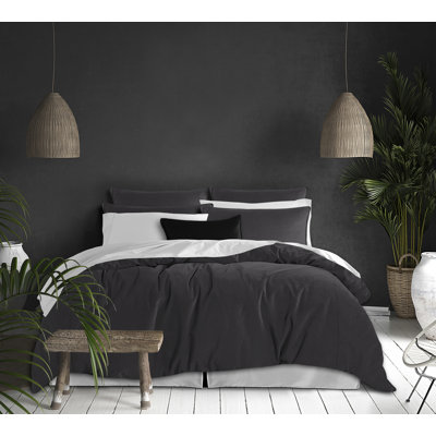 Alia Comforter Set