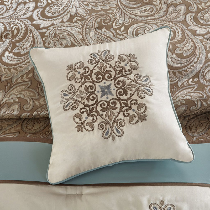 Édredon très grand bleu avec motif cachemire et accents brun chaud 7 pièces, Édredon de très grande taille et 6 pièces suppl